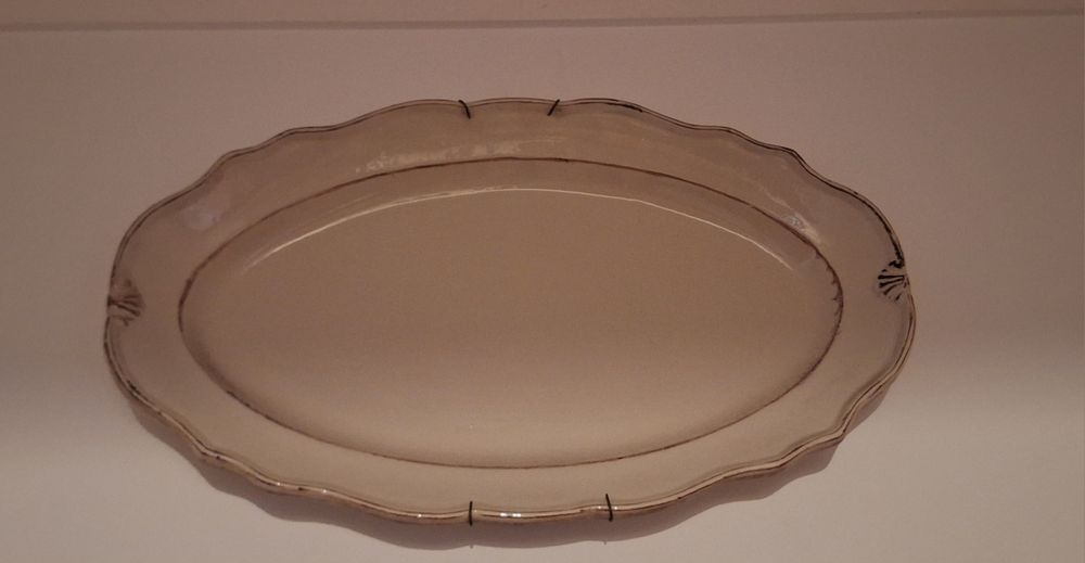 Travessa a imitar o antigo