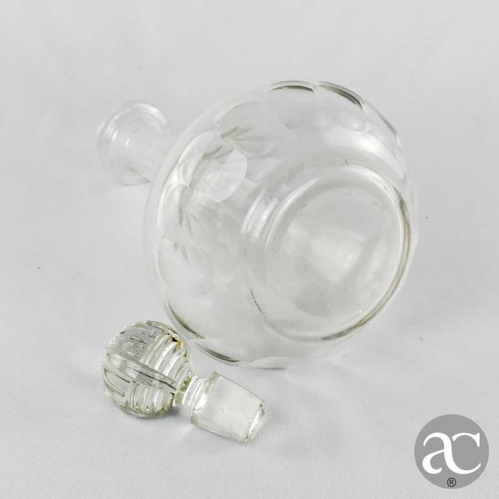 Antiga Garrafa de licor em vidro