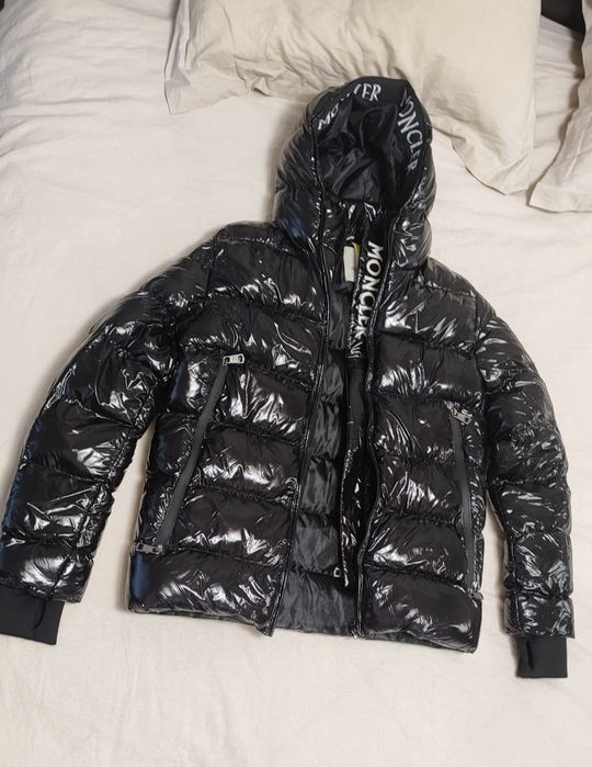 Пуховик Moncler S