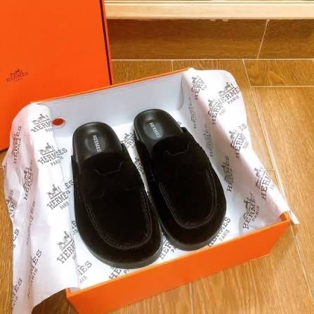 Шльопанці сабо hermes (в наявності) мюлі шипри замша чорні 38