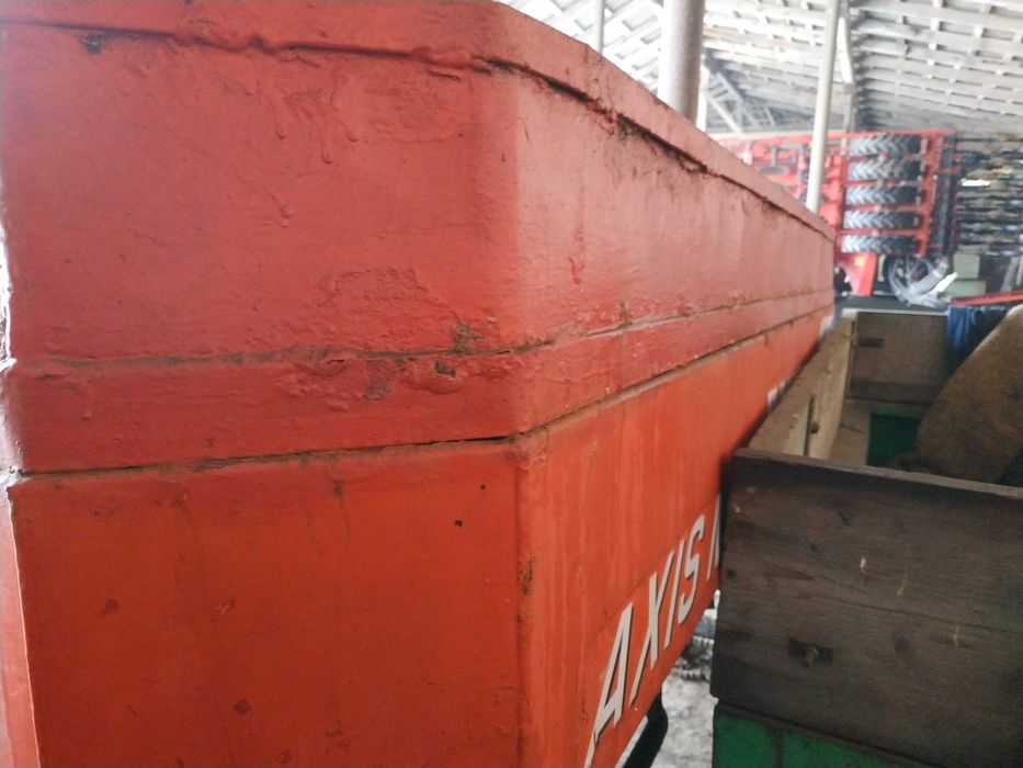 Розкидач мінеральних добрив Rauch AXIS 30.2