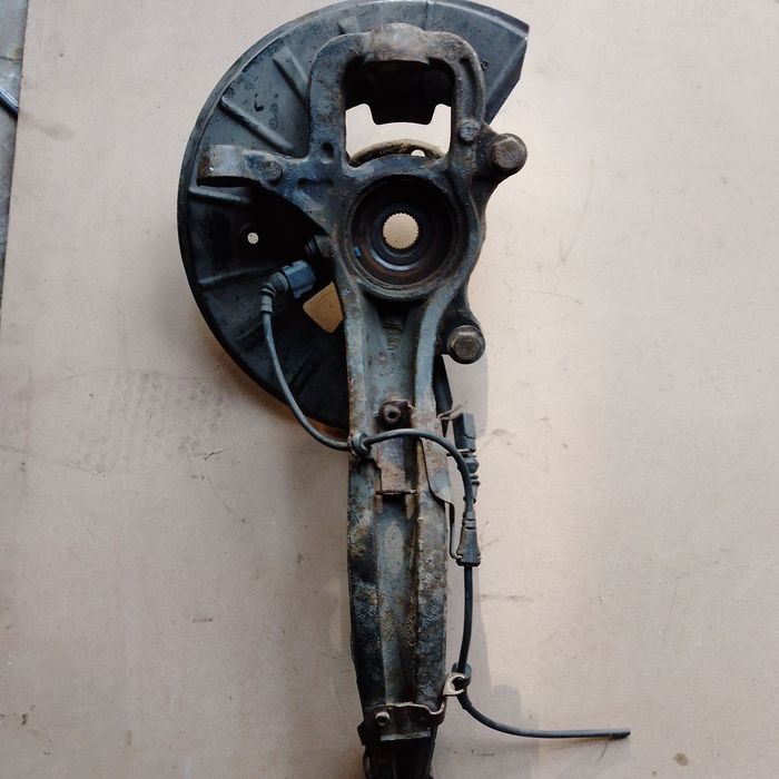 Цапфа Фольксваген Таурег