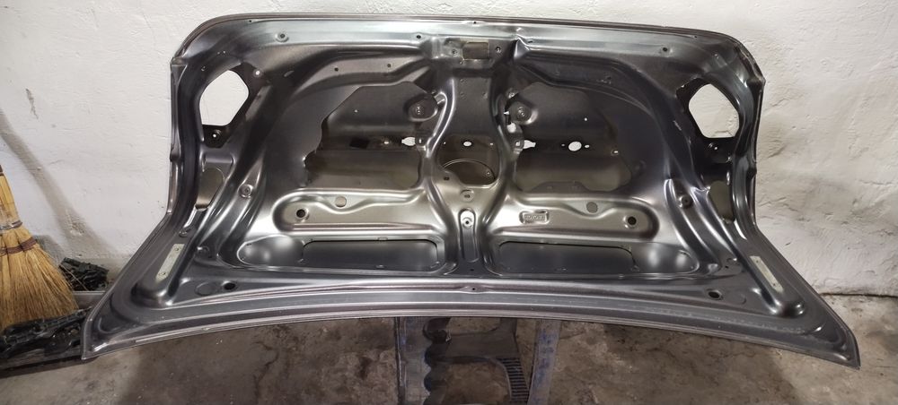 Крышка багажник Таета Карола 2007 - 2010г.