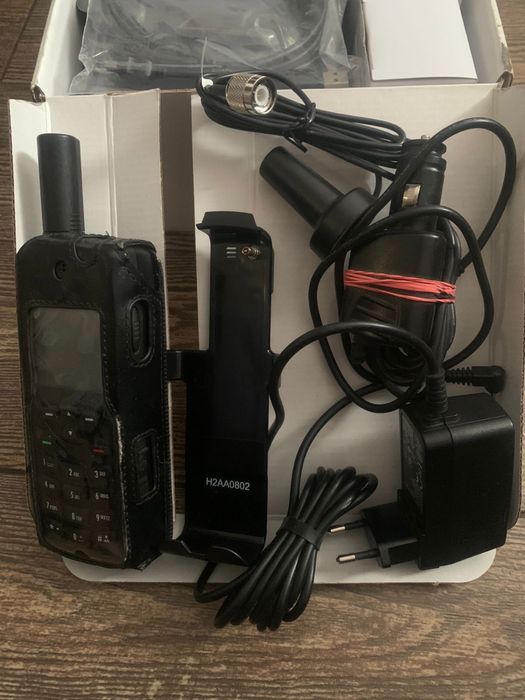 Супутниковий телефон Iridium 9555