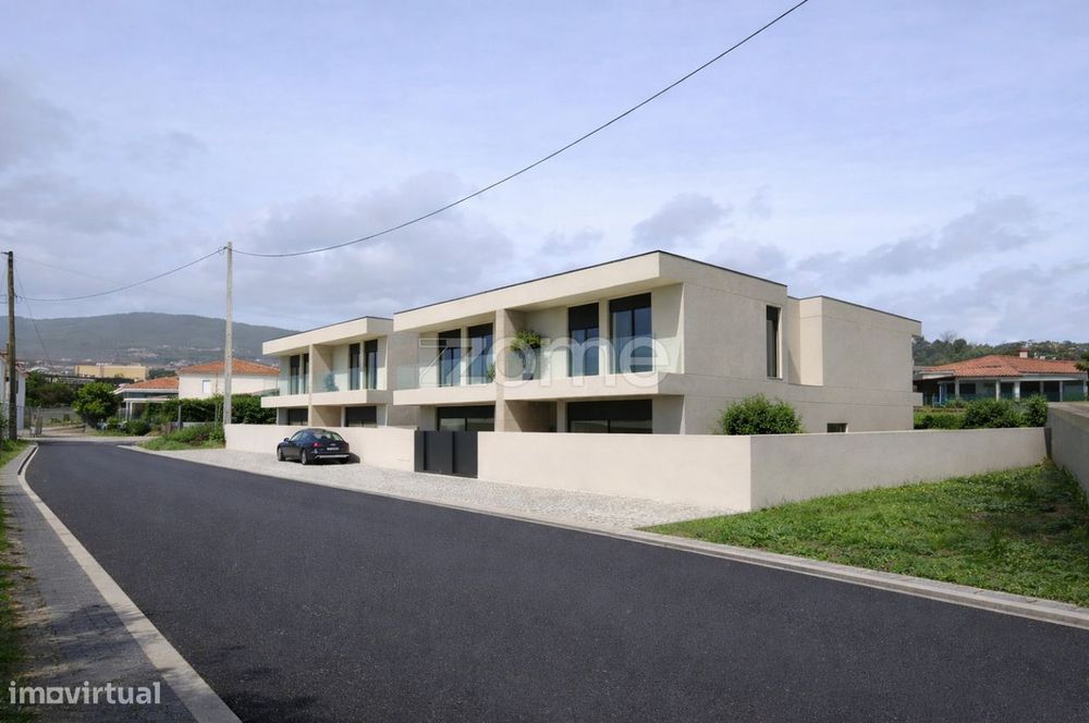 Moradia T3 em construção na Silva, Barcelos
