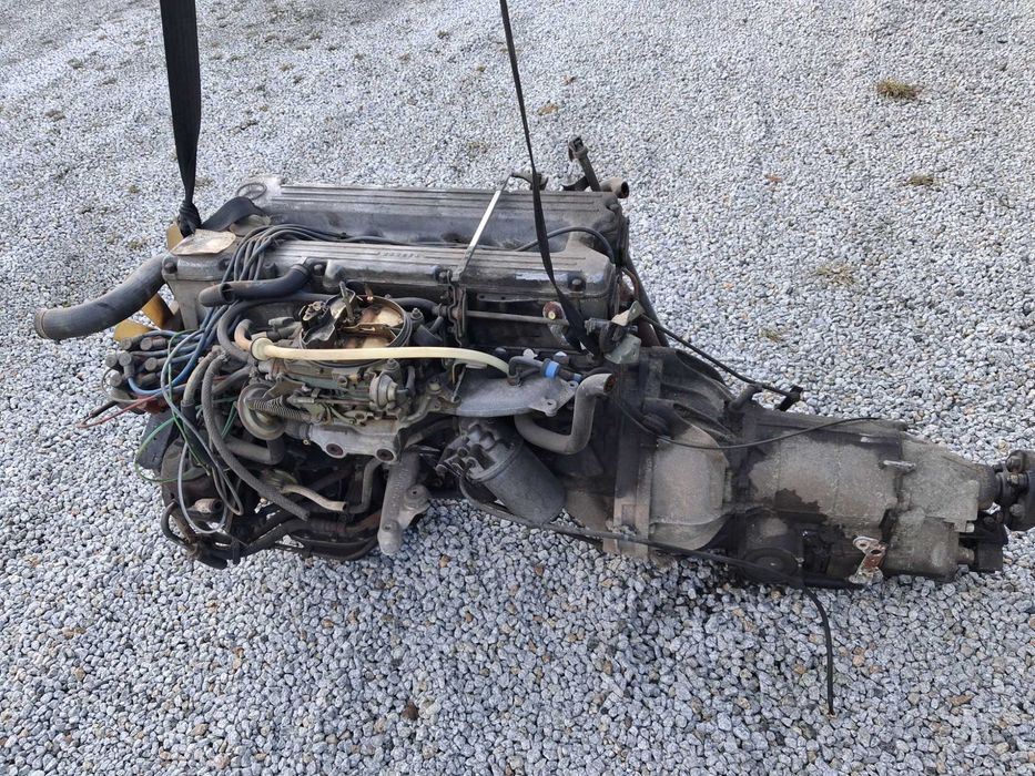 Silnik mercedes W123 2.8  gaźnik ze skrzynią