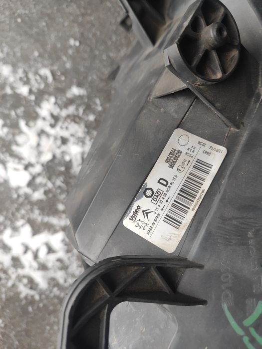 Фара передня права берлінго б9 2013р