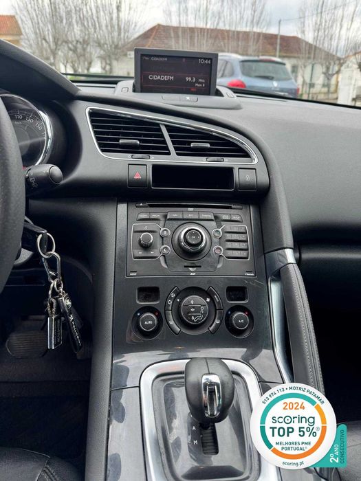 Peugeot 3008 2.0 HDi Hybrid4 163 cv