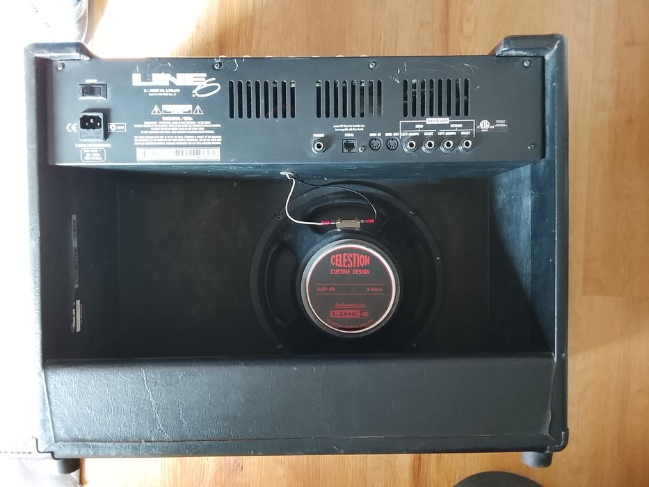 Line 6 Flextone III 75-Watt Amplificador de guitarra (Ler anuncio)