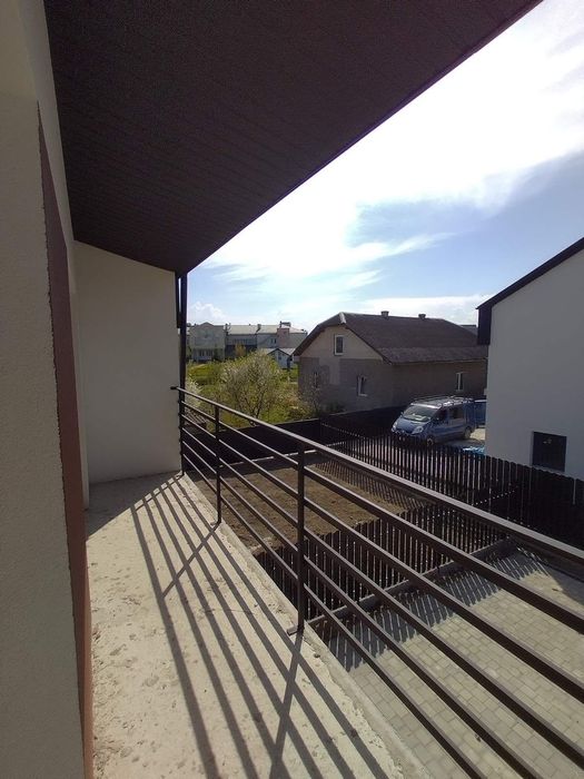 Продам зданий в експлуатацію таунхаус,можна під програми