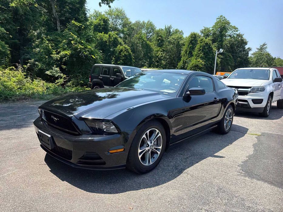 Ford Mustang      2014