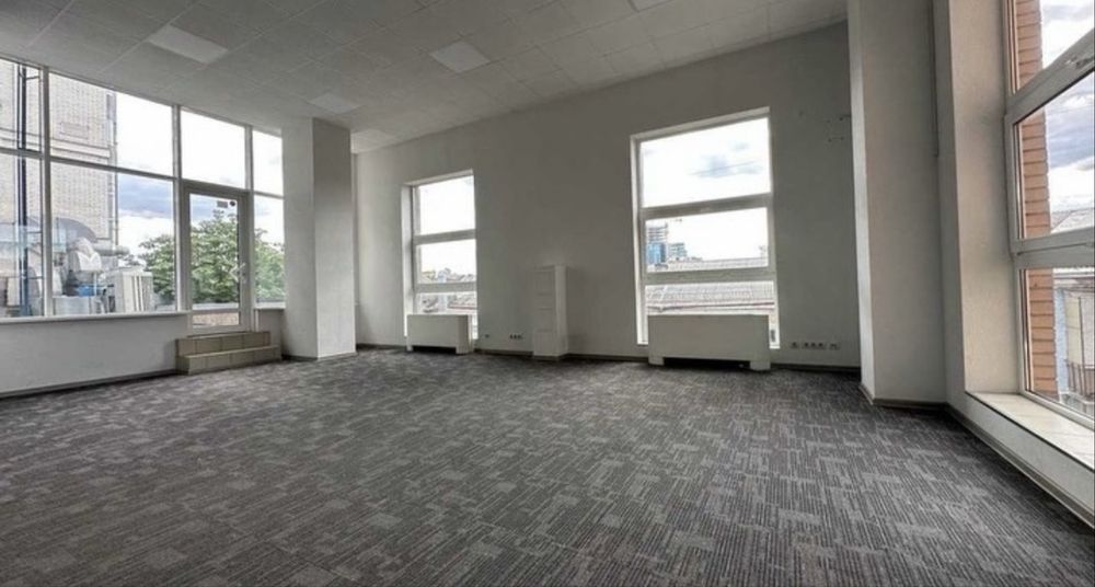 Оренда офісу. Центр. Неж/ф. БЦ. Тераса