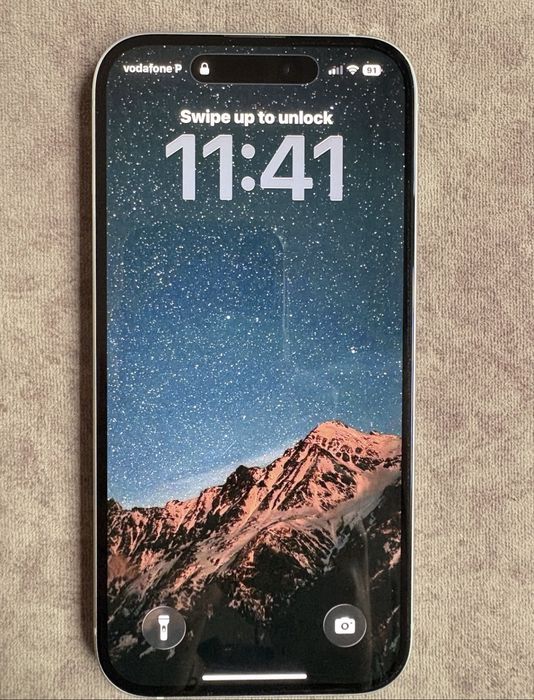 Iphone 15 verde 128GB bateria a 82%