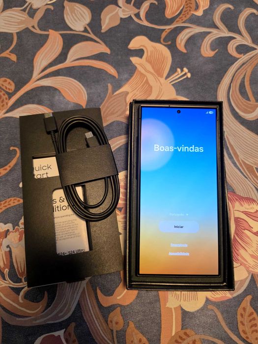 Samsung Galaxy S24 Ultra, 512GB, Titanium Black, perfeito estado - como novo