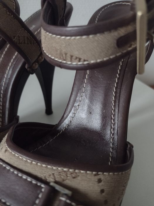 Buty Pollini na obcasie r.37