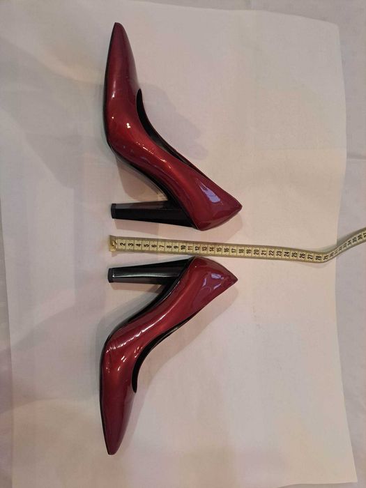 lakierowane czerwone szpilki Gino Rossi