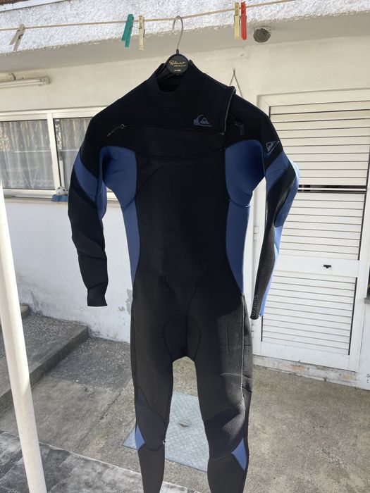 Fato de surf Quiksilver tamanho L em bom estado geral.