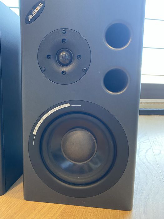 Monitores de estudio Alesis M1 active mk2 + M audio fast track pro