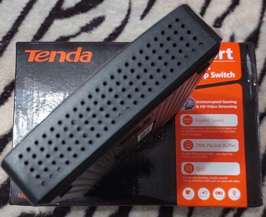 (НОВЫЙ) Гигабитный коммутатор Tenda 8 портов SG-108