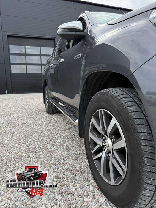 Progi Hilux Orurowanie Stopnie Boczne CHROM Toyota Hilux 2021+