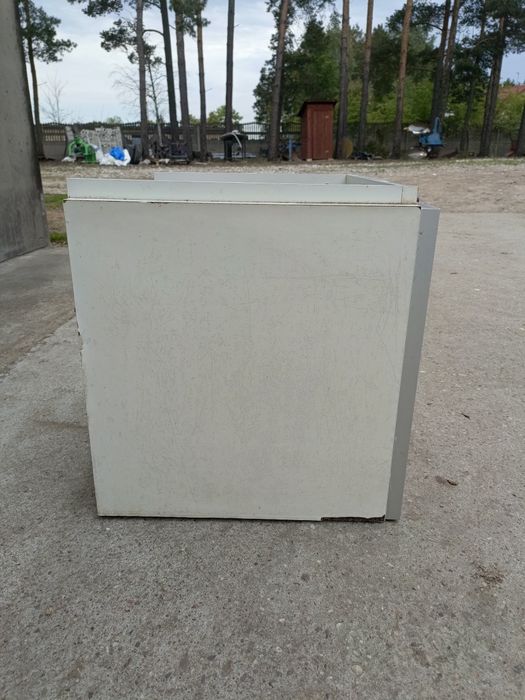 Sprzedam umywalkę z szafką