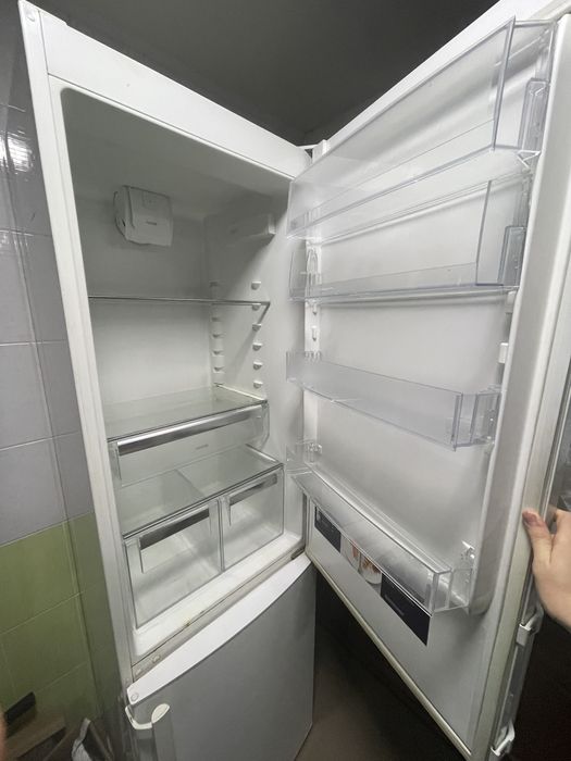 Холодильних двухкамерний Бу