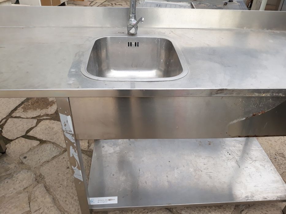 Bancada lavaloiça 2,30mts.completo industrial.