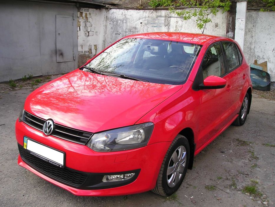Volkswagen  Polo   Automat   2011г.  80т. км  Как  новый.  Макс.  комп