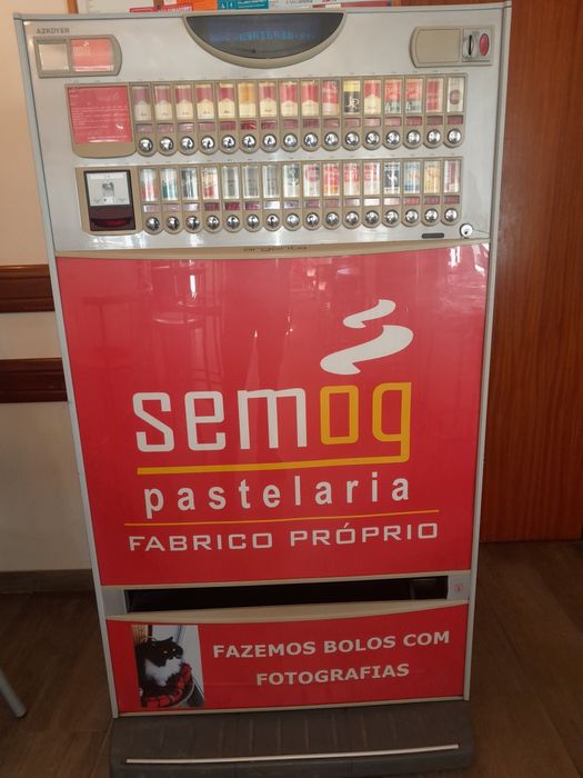 Maquina Tabaco Azkoyen Argenta