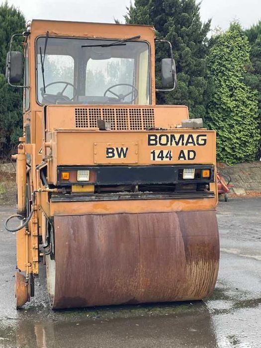 walec drogowy BOMAG BW 144AD
