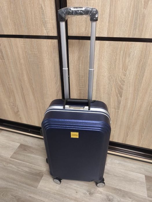 Чемодан маленький, чемодан на колесах,валіза малого розміру з пластику та металу преміум