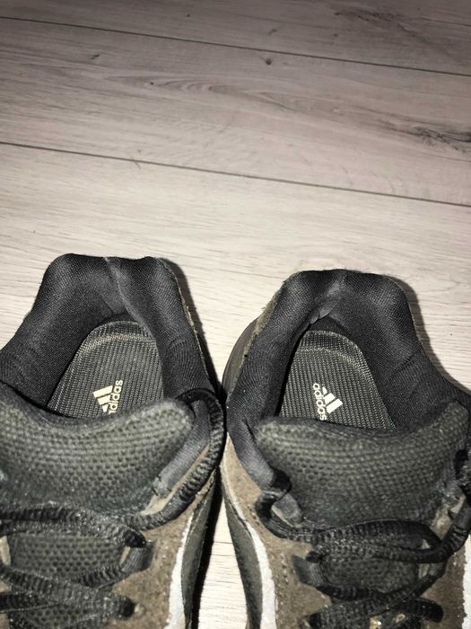 Buty Adidas YEEZY Boost 700 V2 Vanta rozm. 36