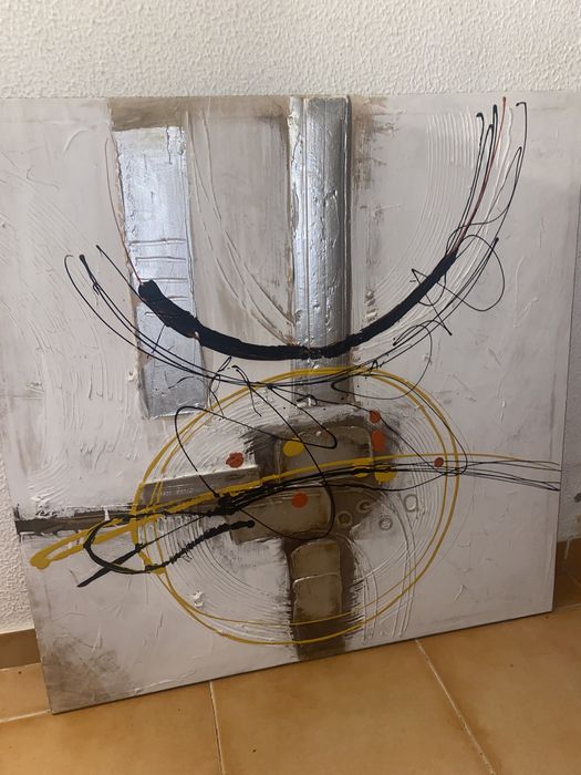 Quadro branco e prateado443109976982179840