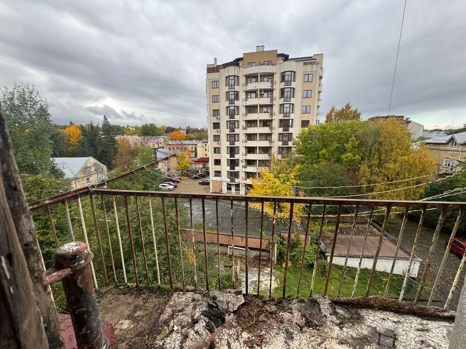 Продаж 3-кімнатної квартири вул. Рильського, польський люкс будинок