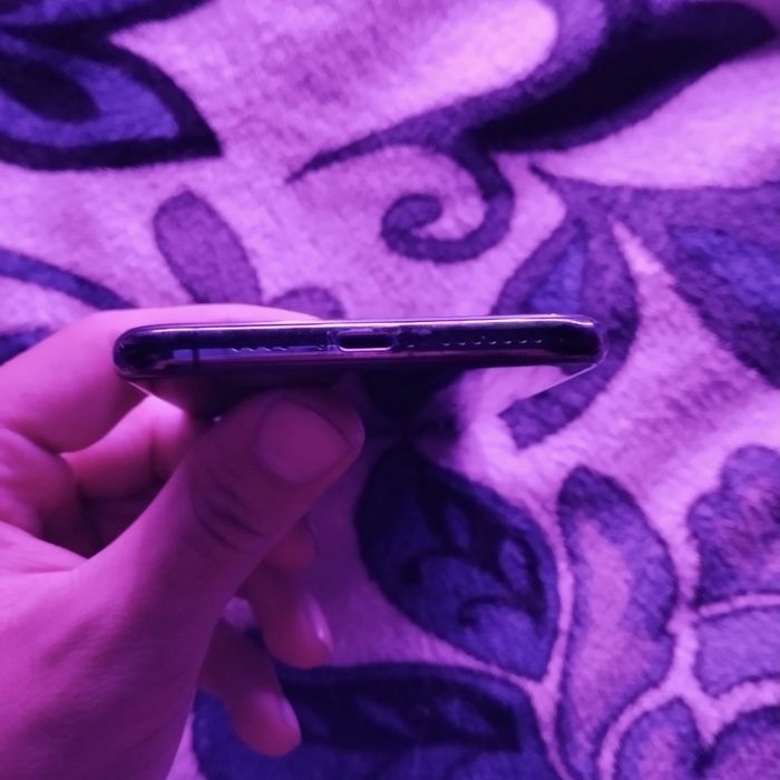 Продам Iphone XS max 512gb