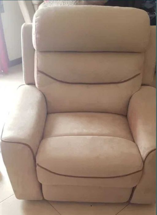 ***2 sofás sala como novo***