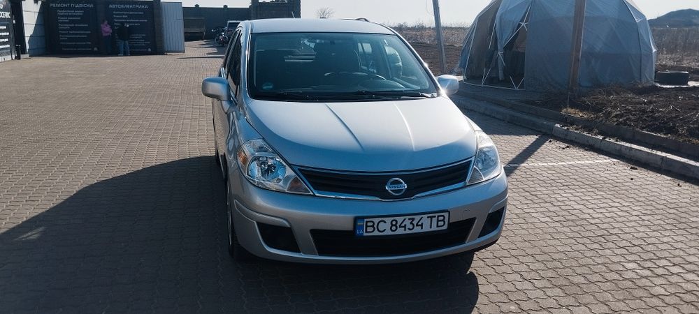 Nissan Tilda.Ніссан.Ниссан Тида
