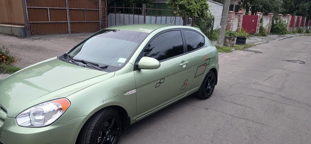 Продам Hyundai Accent  купе  1.6 2008рік автомат