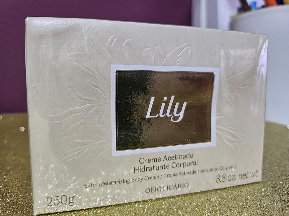 Creme Hidratante Acetinado Lily, 250g