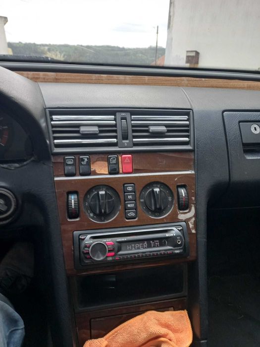 Mercedes-benz C220