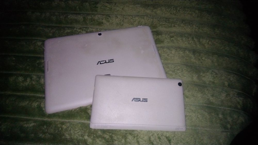 Телефон планшет Asus Zenpad  p01y.