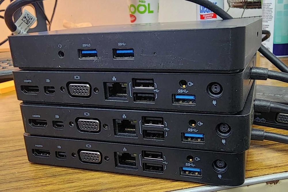 Докстанція DELL WD15 K17A USBC 4K відео 90/130/180W 599 грн