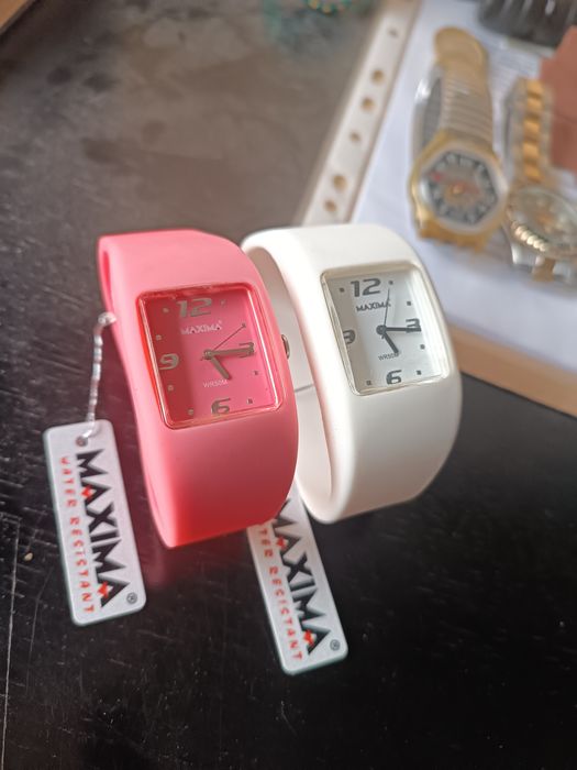 Relógios máxima wr 50 metros novos ainda com etiqueta