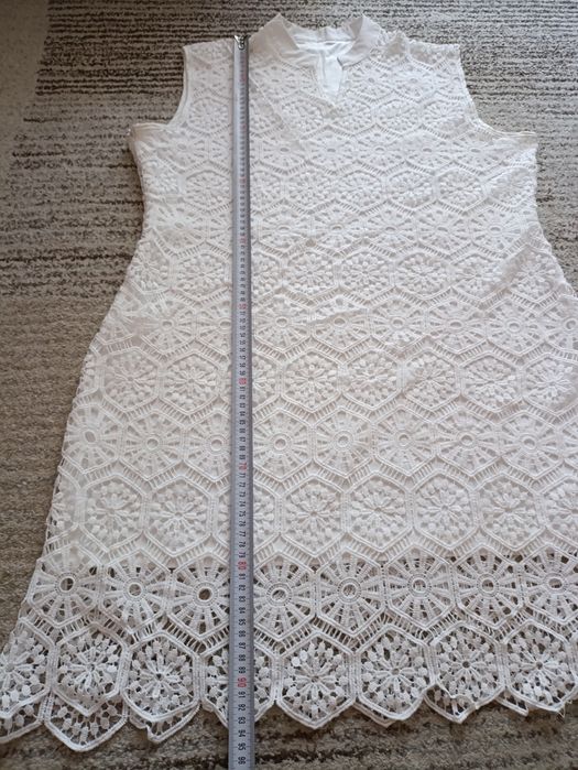 Біла сукня без рукавів 56 розмір