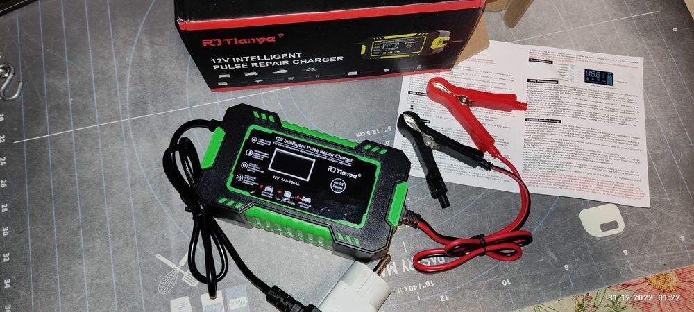 зарядное устройство зарядний пристрій для акб акумуляторів 12v