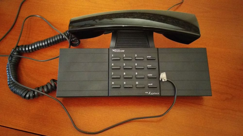 Wired Telephone442196681661491200