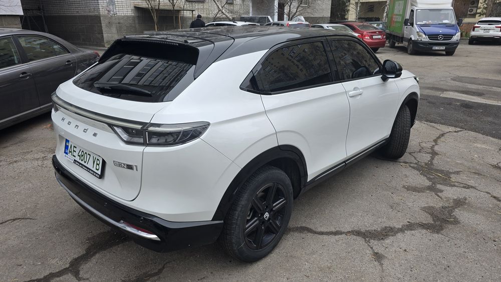 Продам Honda ens1 2024г 40т км , белая, с салона, черная крыша,