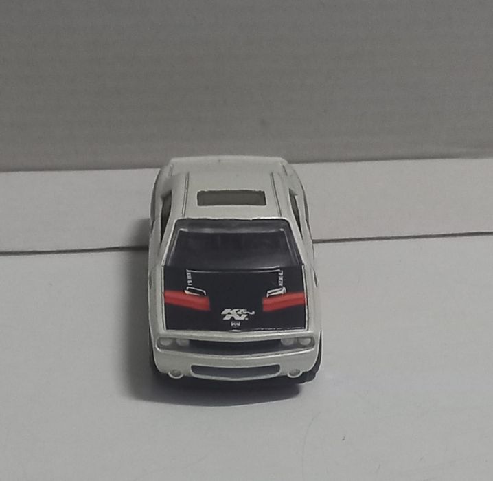 08 Dodge challenger SRT8 hot wheels