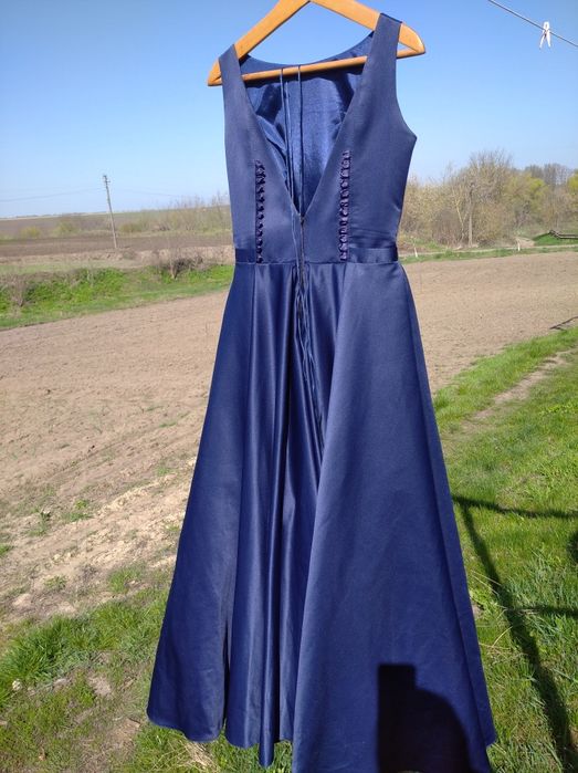 Продам випускну сукню