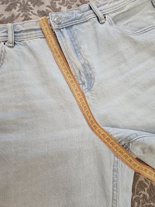 Jeansy r.44 Stradivarius